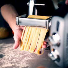 Cargar imagen en el visor de la galería, Kit de 3 Rodillos de Pasta: Tallarín, Fettuccini y Lasagna Accesorios para Ankarsrum
